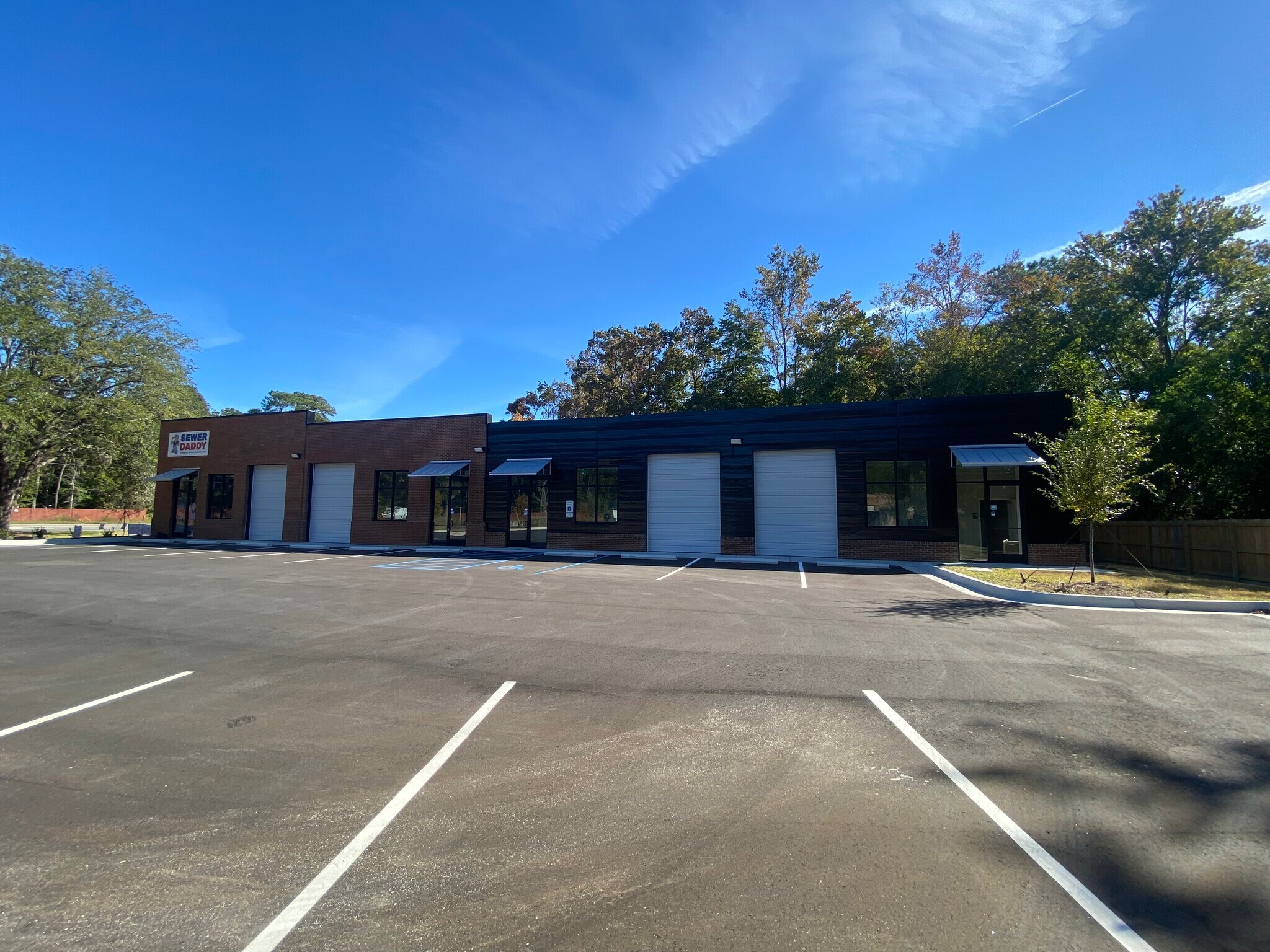 512 Miles Jamison Rd, Summerville, SC for lease Interior Photo- Image 1 of 8