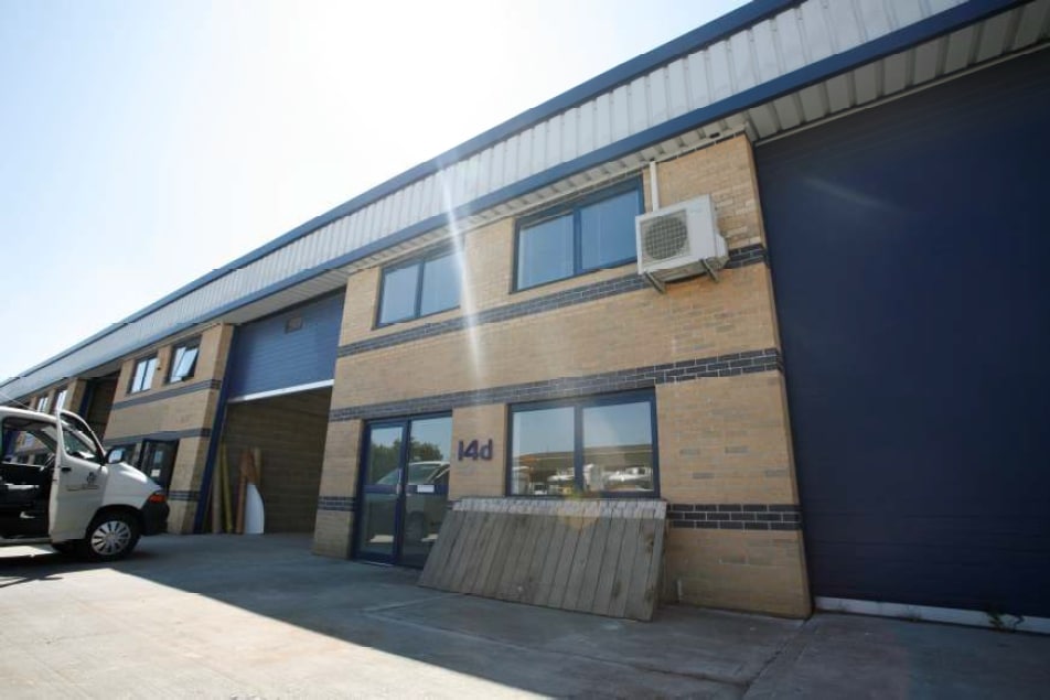 London Rd, Stanway for lease Primary Photo- Image 1 of 4