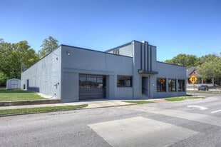 102 S Wall Ave, Joplin, MO 64801 - Pub