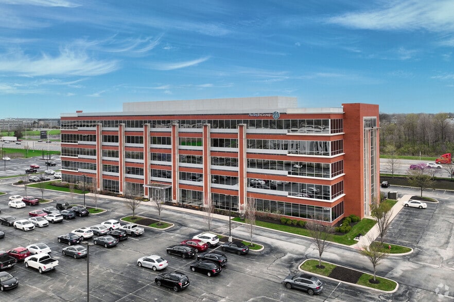 10194 Crosspoint Blvd, Fishers, IN for lease - Primary Photo - Image 1 of 5