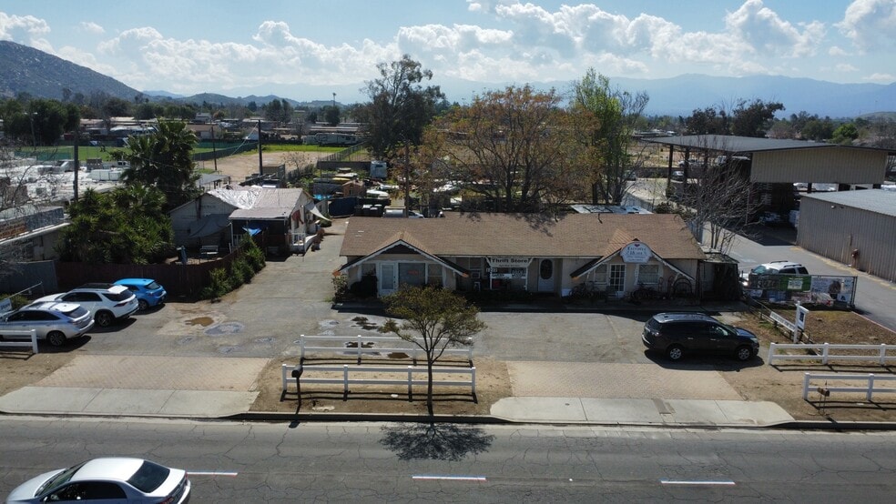 1210-1216 6th St, Norco, CA for sale - Building Photo - Image 3 of 9