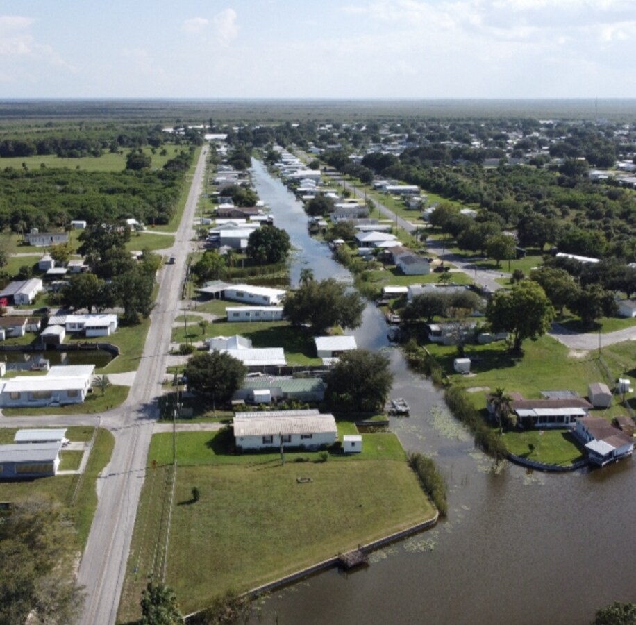 1110 Buckhead Ridge, Okeechobee, FL 34974 Ridge Market and Ridge