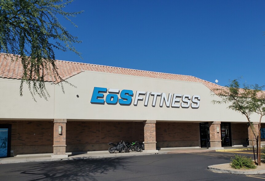 5830 W Thunderbird Rd, Glendale, AZ for lease - Building Photo - Image 1 of 8