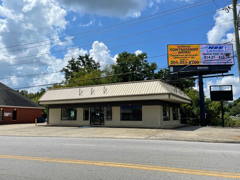 30 Plaza Ln, Oxford, AL for lease - Primary Photo - Image 1 of 1