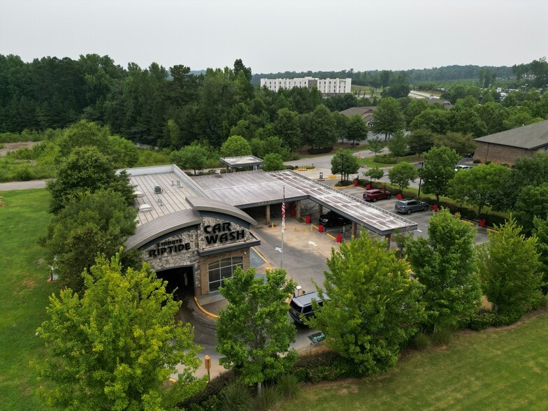 12 Baynard Dr, Newnan, GA for sale - Primary Photo - Image 1 of 6