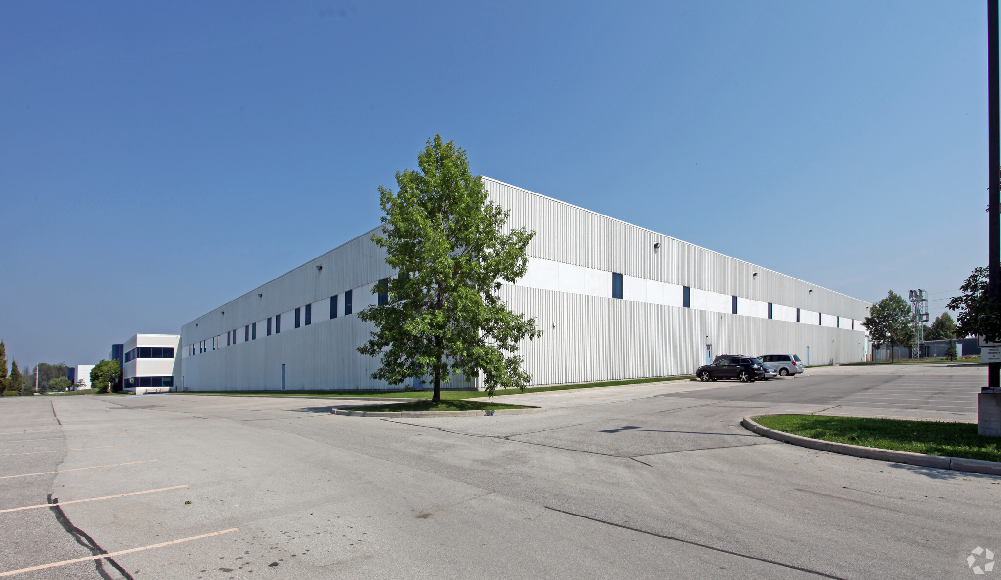 1055 Squires Beach Rd, Pickering, ON for lease Primary Photo- Image 1 of 5