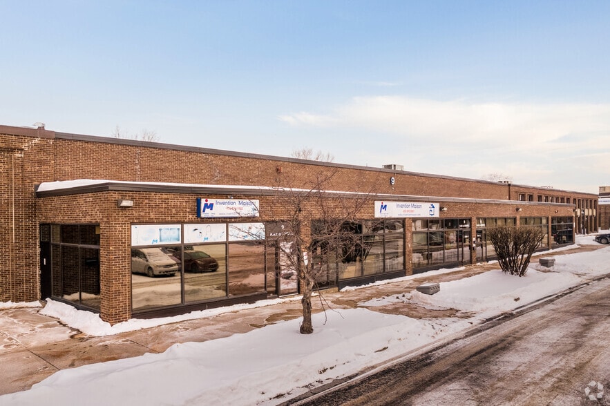 9 St de la Place du Commerce, Brossard, QC for lease - Building Photo - Image 3 of 4