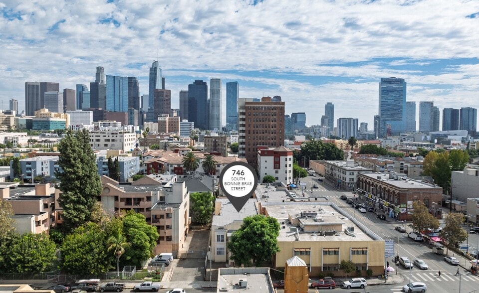 746 S Bonnie Brae St, Los Angeles, CA for sale - Building Photo - Image 2 of 10