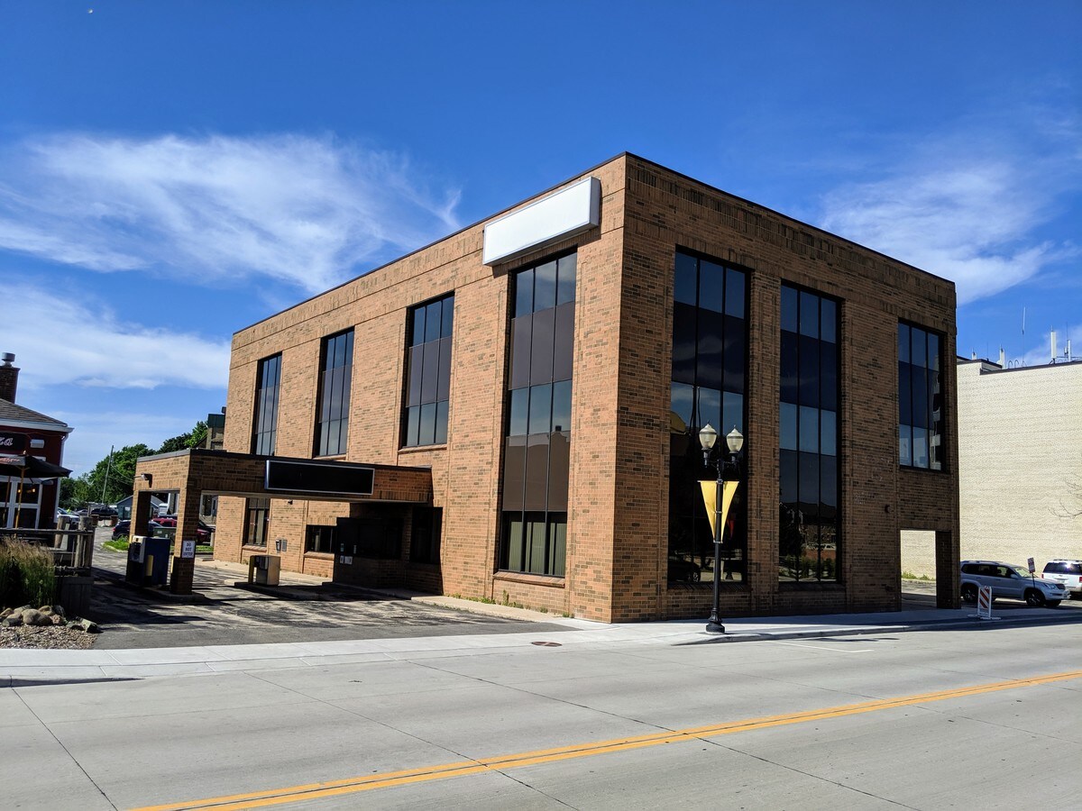 130 Main St, Menasha, WI 54952 Property Record