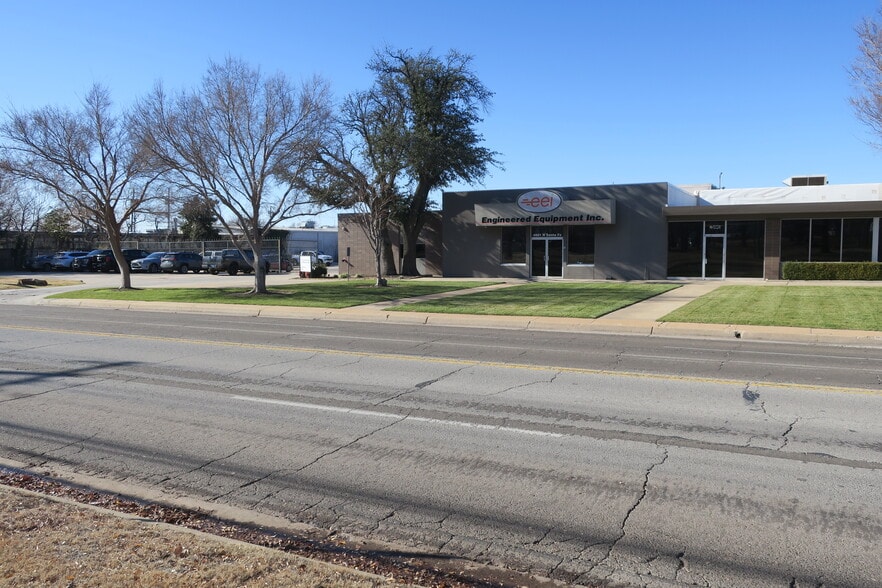 4601 N Santa Fe Ave, Oklahoma City, OK for lease - Building Photo - Image 3 of 9