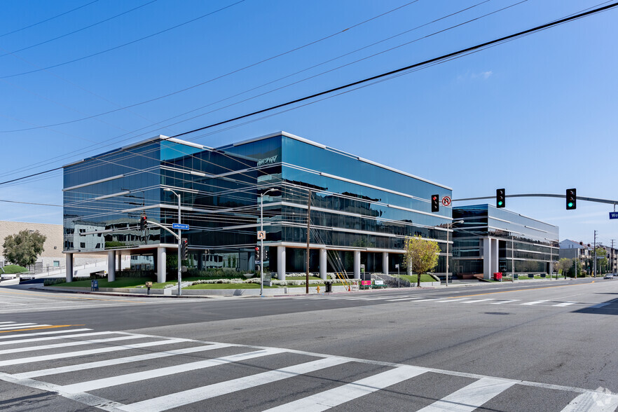 12555 Jefferson Blvd, Los Angeles, CA for lease - Building Photo - Image 2 of 5