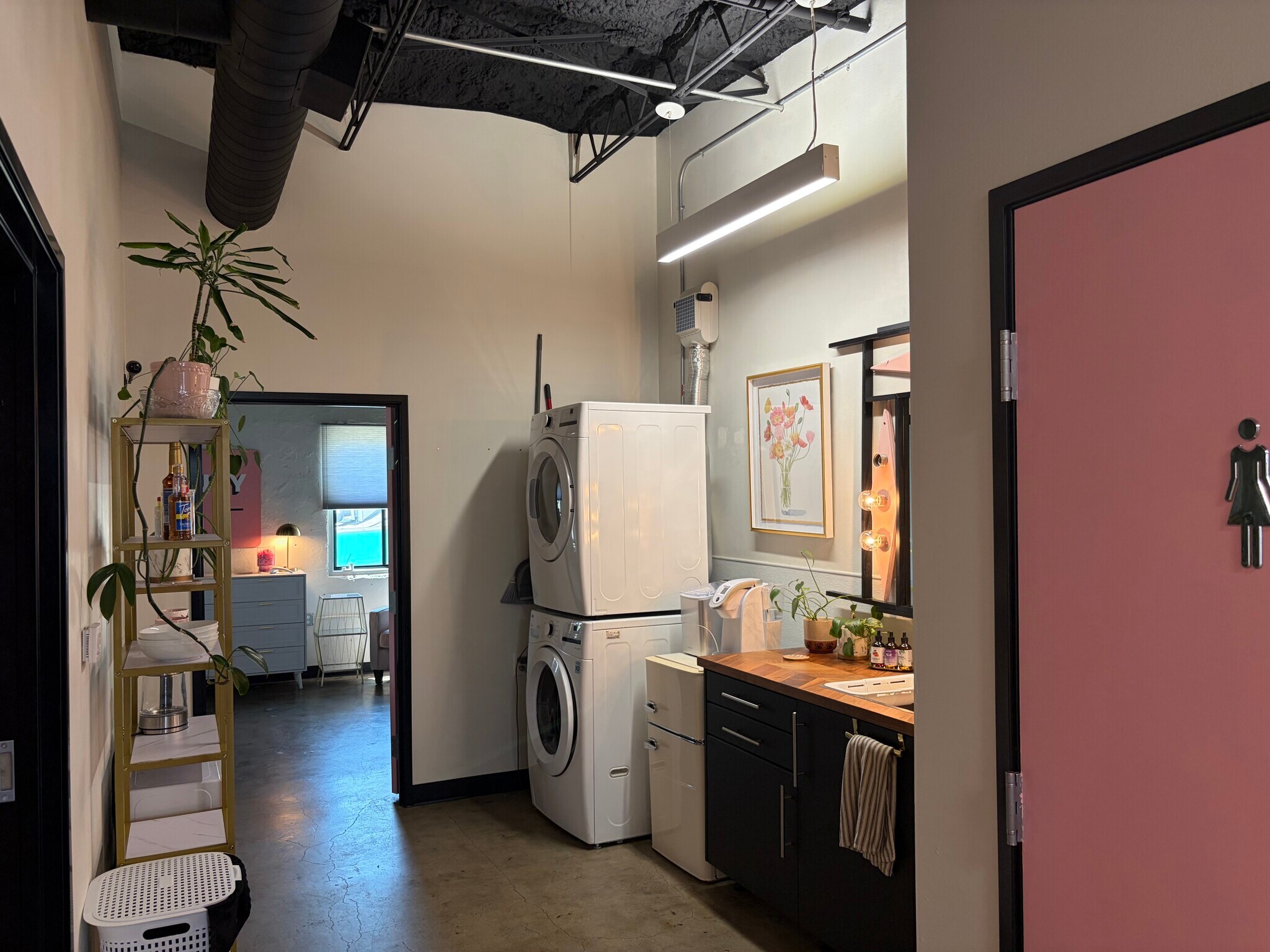 804 S Main St, Fort Worth, TX for lease Interior Photo- Image 1 of 4
