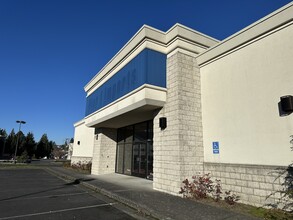 351 Three Rivers Dr, Kelso, WA for lease Building Photo- Image 2 of 9