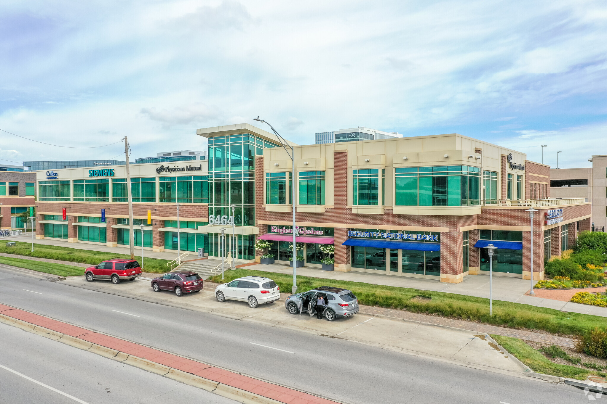 6464 Center St, Omaha, NE for lease Primary Photo- Image 1 of 8