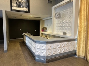 14173 Green Tree Blvd, Victorville, CA for lease Interior Photo- Image 2 of 5