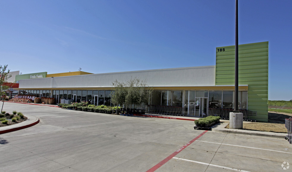 165-185 NW John Jones Dr, Burleson, TX for sale - Building Photo - Image 1 of 1