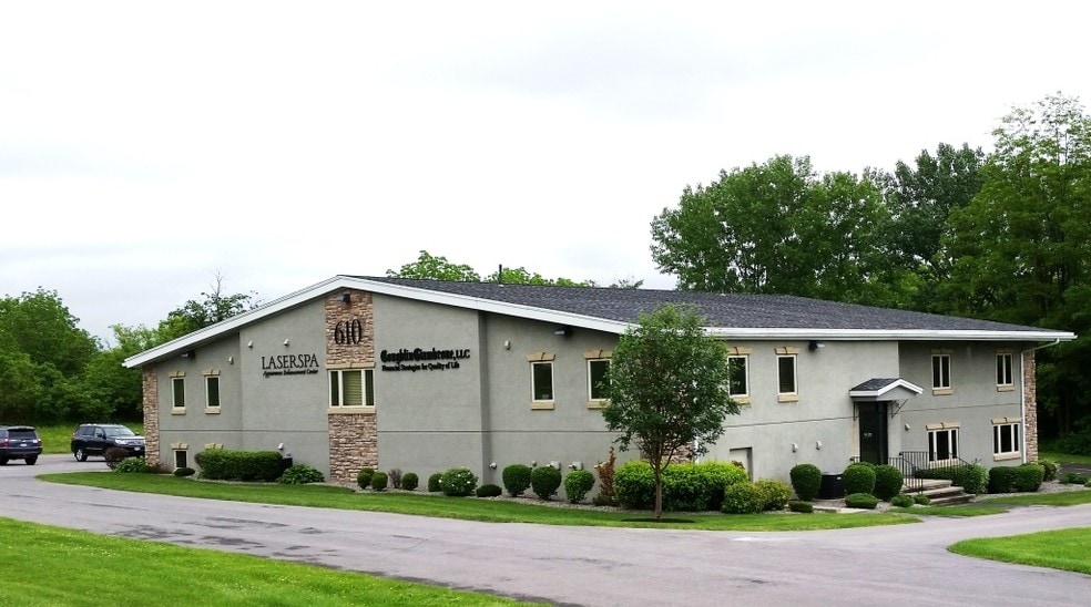 610 French Rd, New Hartford, NY 13413