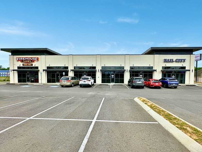 2681 Ft Campbell Blvd, Clarksville, TN for lease - Building Photo - Image 1 of 8