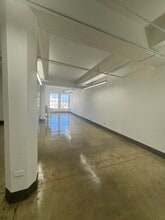 122 E 7th St, Los Angeles, CA for lease Interior Photo- Image 1 of 3