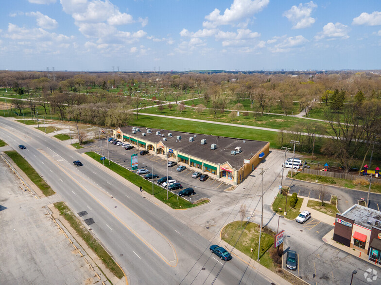 668-704 River Oaks Dr, Calumet City, IL for lease - Building Photo - Image 2 of 3