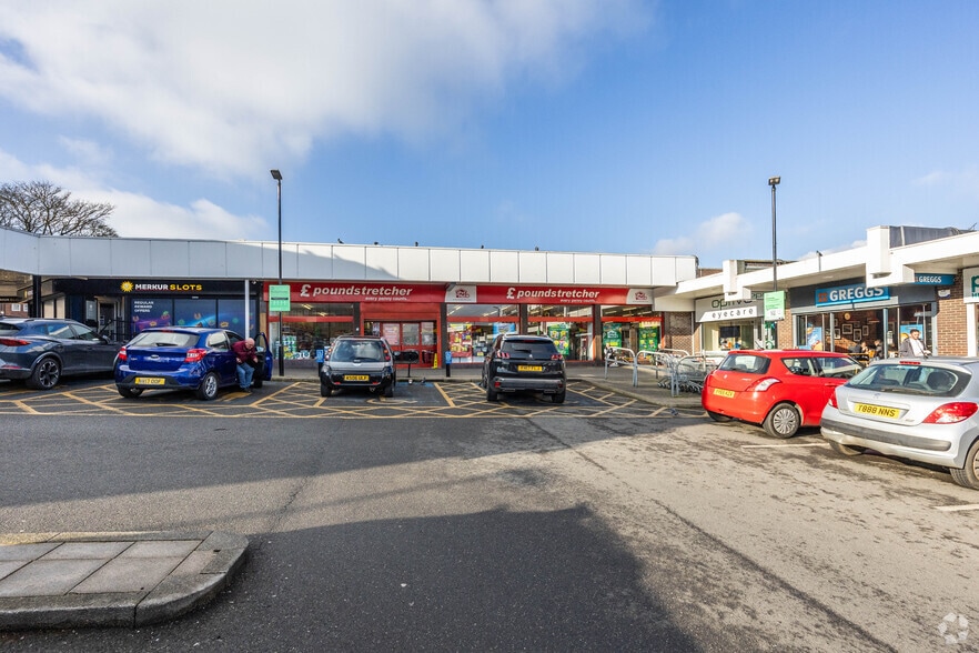 Bramley Centre, Leeds for lease - Building Photo - Image 2 of 4