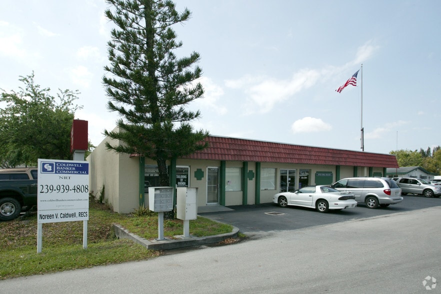 39 Mildred Dr, Fort Myers, FL for lease - Building Photo - Image 2 of 9