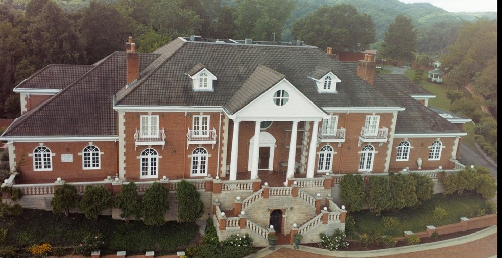 169 Three Oaks Ln, Langley, KY 41645