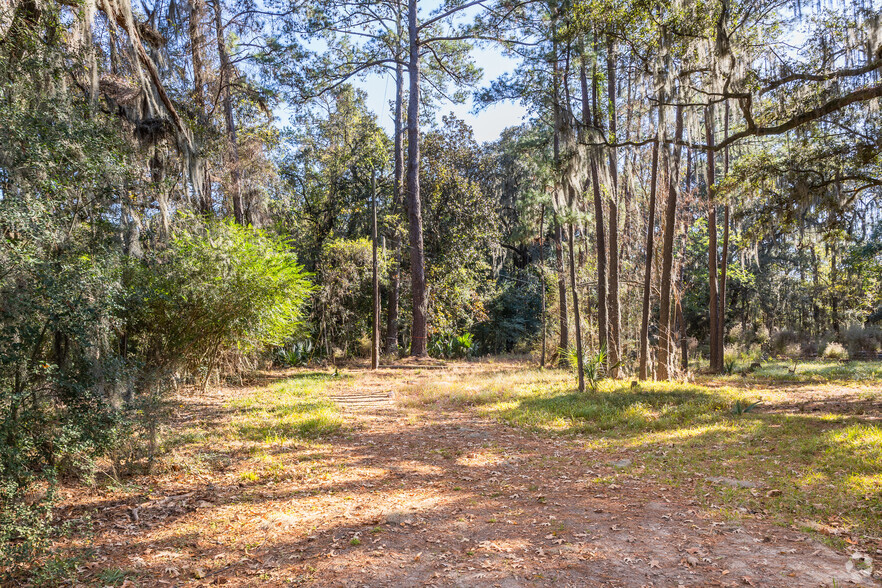 5235 Ogeechee Rd, Savannah, GA for sale - Building Photo - Image 1 of 13