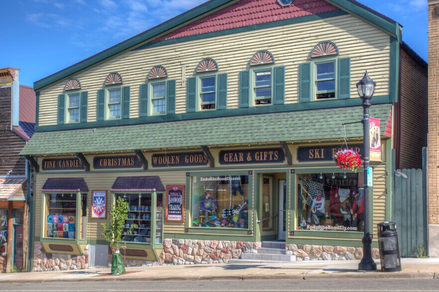 137 E Sheridan St, Ely, MN for sale - Primary Photo - Image 1 of 1