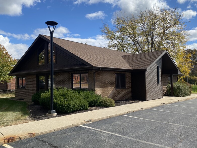 4622 E State Blvd, Fort Wayne, IN for lease - Building Photo - Image 2 of 17