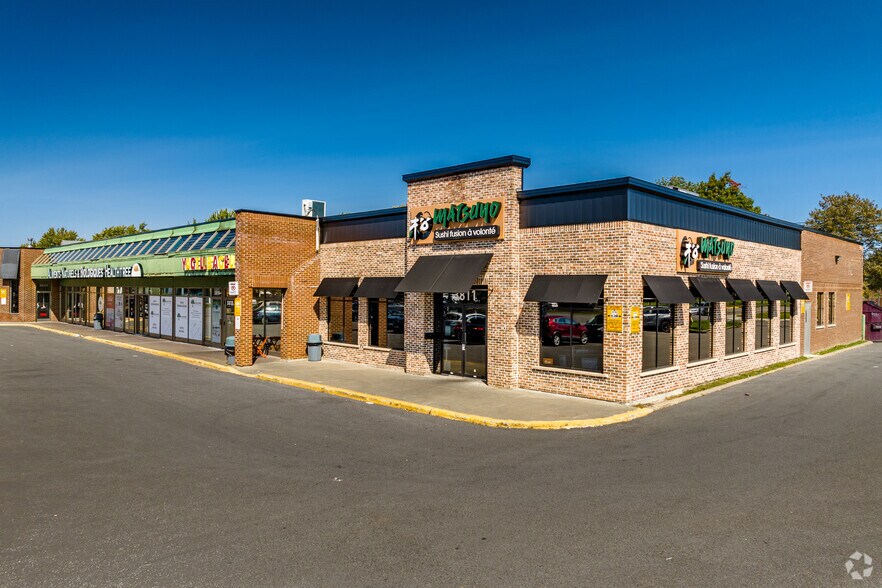 3811-3839 Boul Saint-Jean, Dollard-des-Ormeaux, QC for lease - Primary Photo - Image 1 of 6