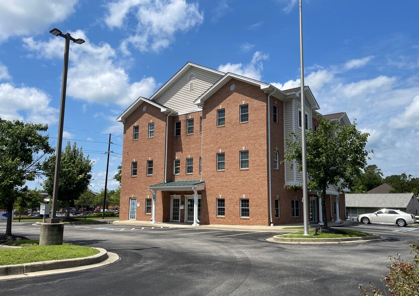 23077 Three Notch Rd, California, MD for lease - Building Photo - Image 1 of 15