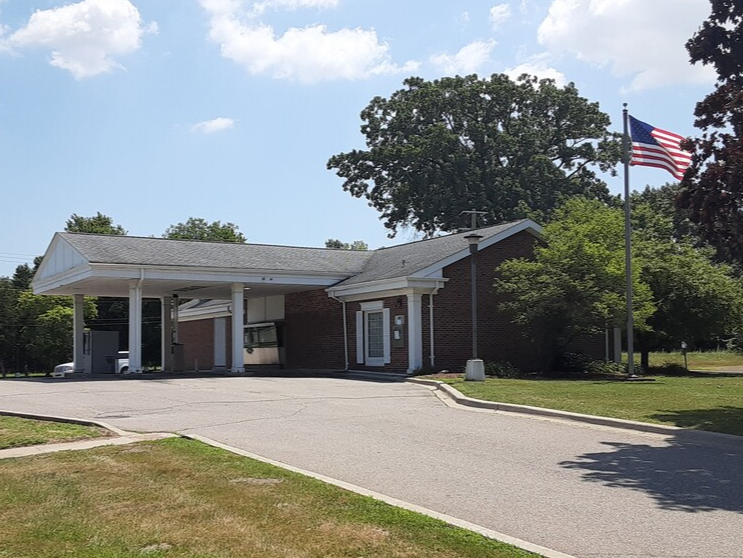 21333 Telegraph Rd, Brownstown Township, MI for lease Primary Photo- Image 1 of 14