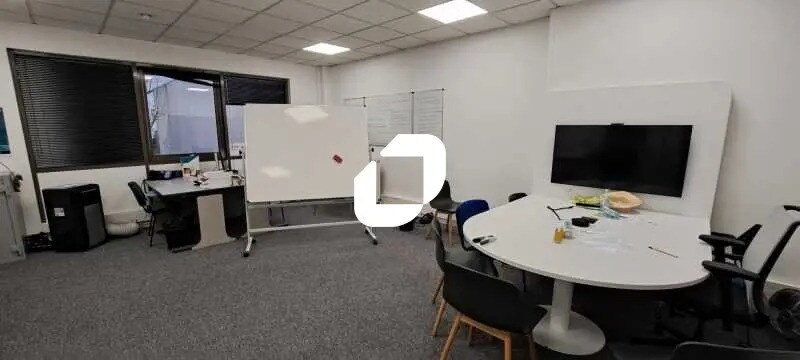 Office in Noisy-le-Sec for lease - Interior Photo - Image 3 of 7