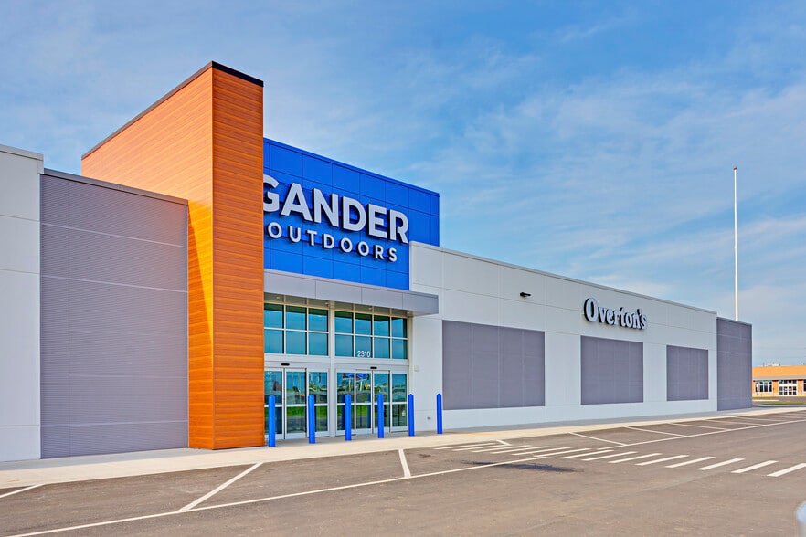 2314 N Frontage Rd, Breaux Bridge, LA for lease - Primary Photo - Image 2 of 5