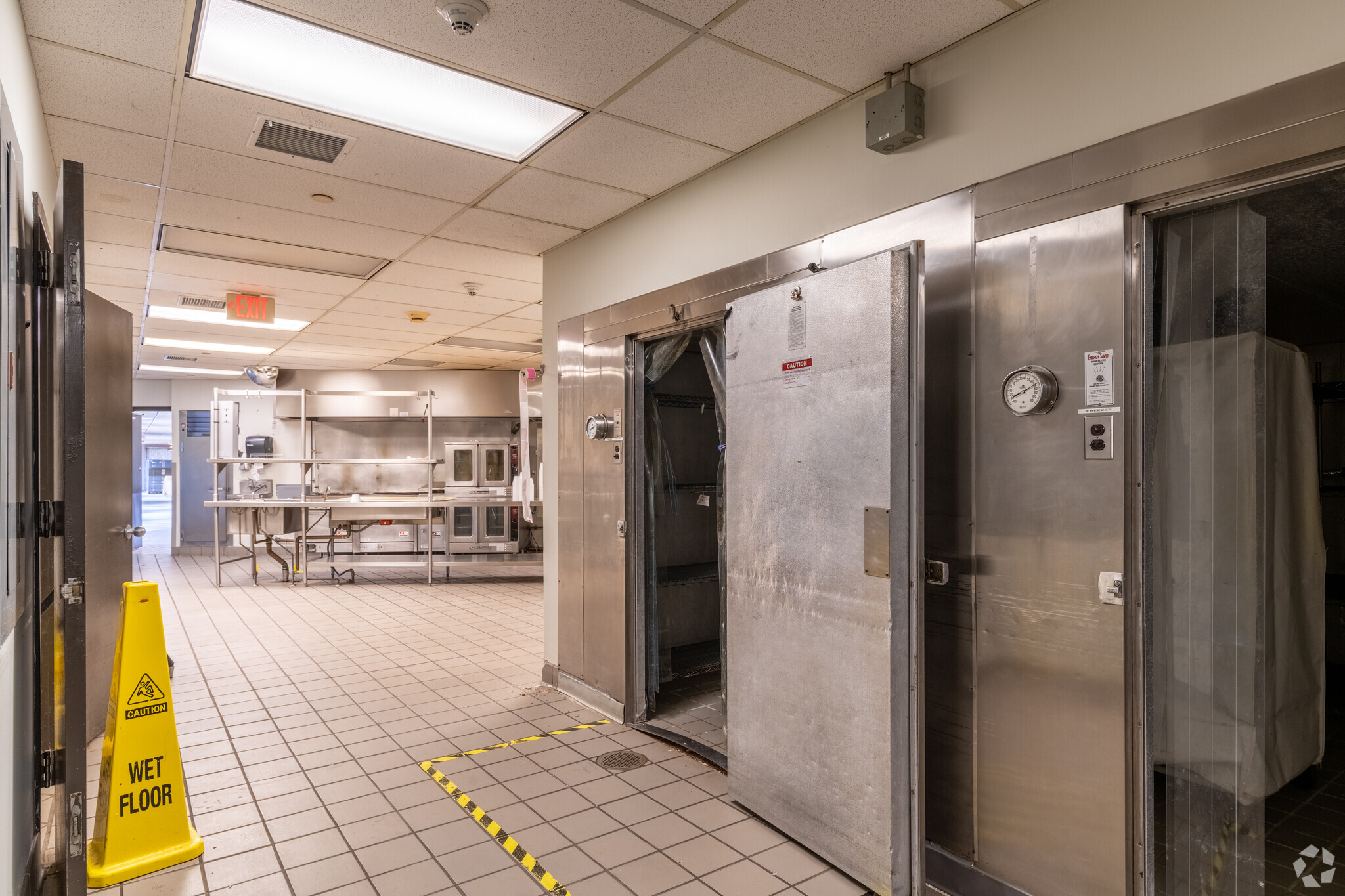 53 Frontage Rd, Hampton, NJ for lease Interior Photo- Image 1 of 2