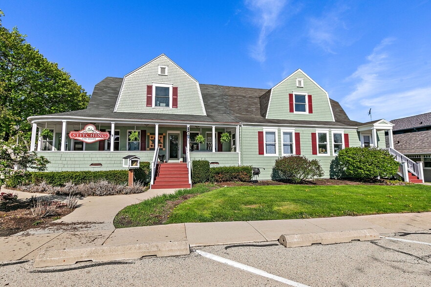 290 S State St, Hampshire, IL for sale - Building Photo - Image 1 of 13