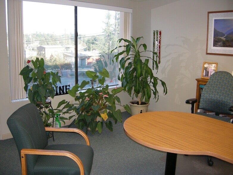 11879 Kemper Rd, Auburn, CA for lease - Interior Photo - Image 3 of 8