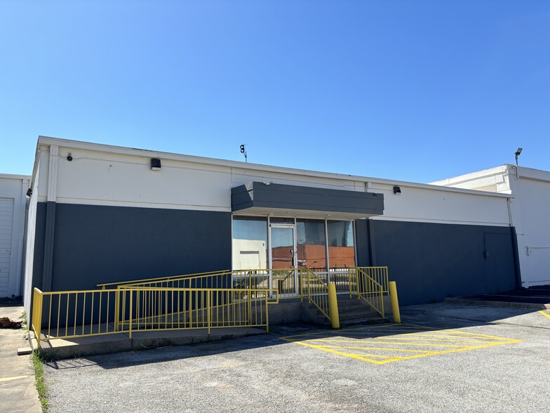 812 E 9th St, Fort Worth, TX for lease - Building Photo - Image 3 of 9