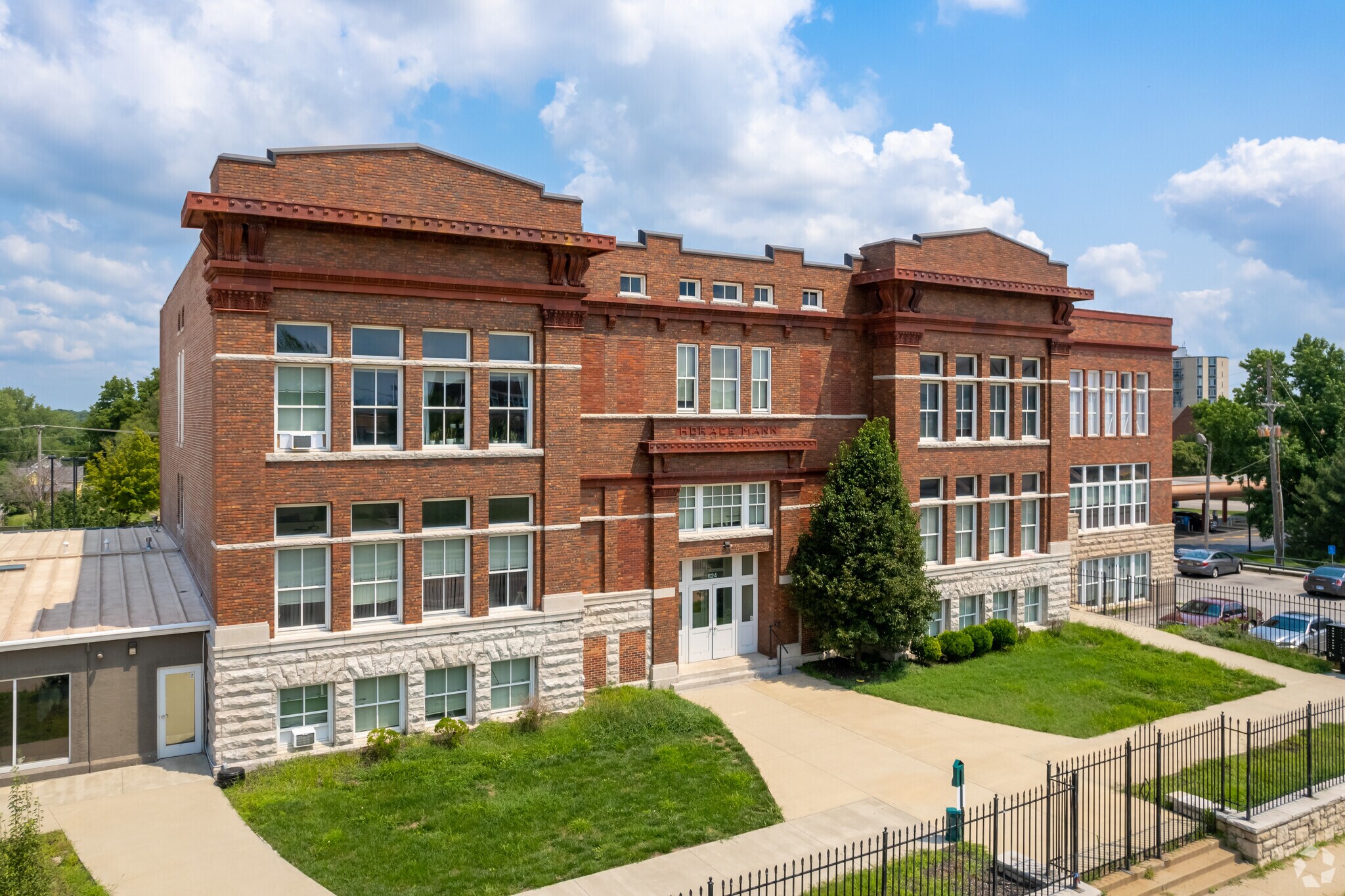 824 State Ave, Kansas City, KS 64105 Horace Mann Lofts