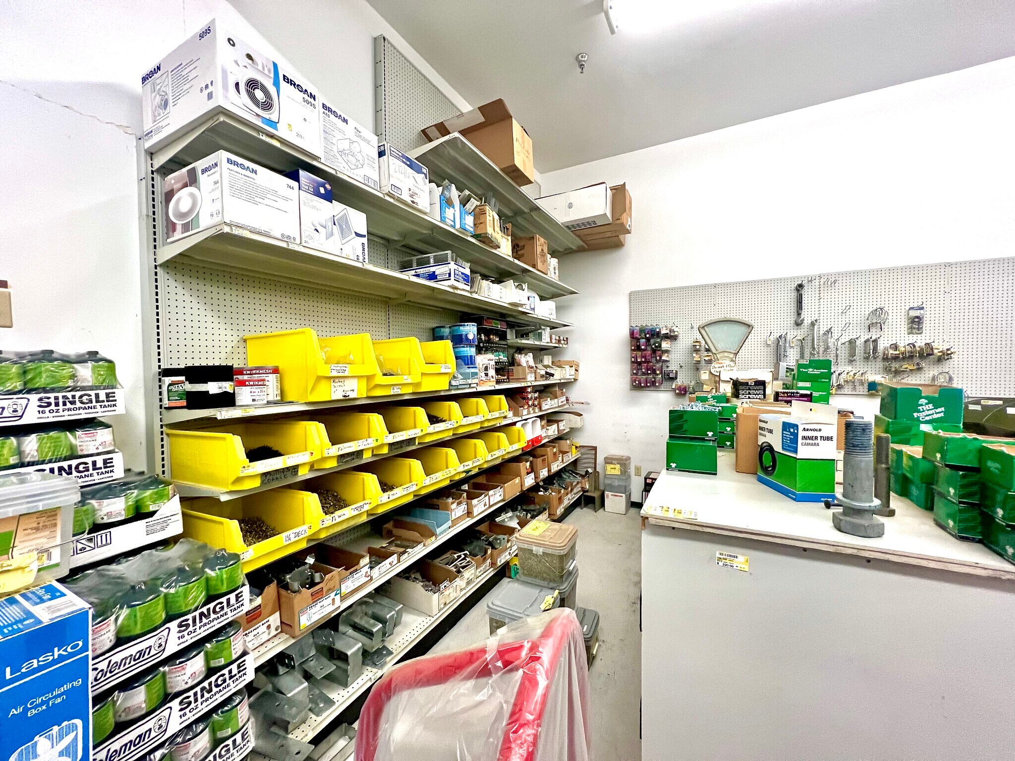 131 Mallott Ave, Yakutat, AK 99689 Yakutat Hardware for Sale