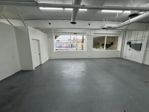 305 E 9th St, Los Angeles, CA for lease Building Photo- Image 2 of 8