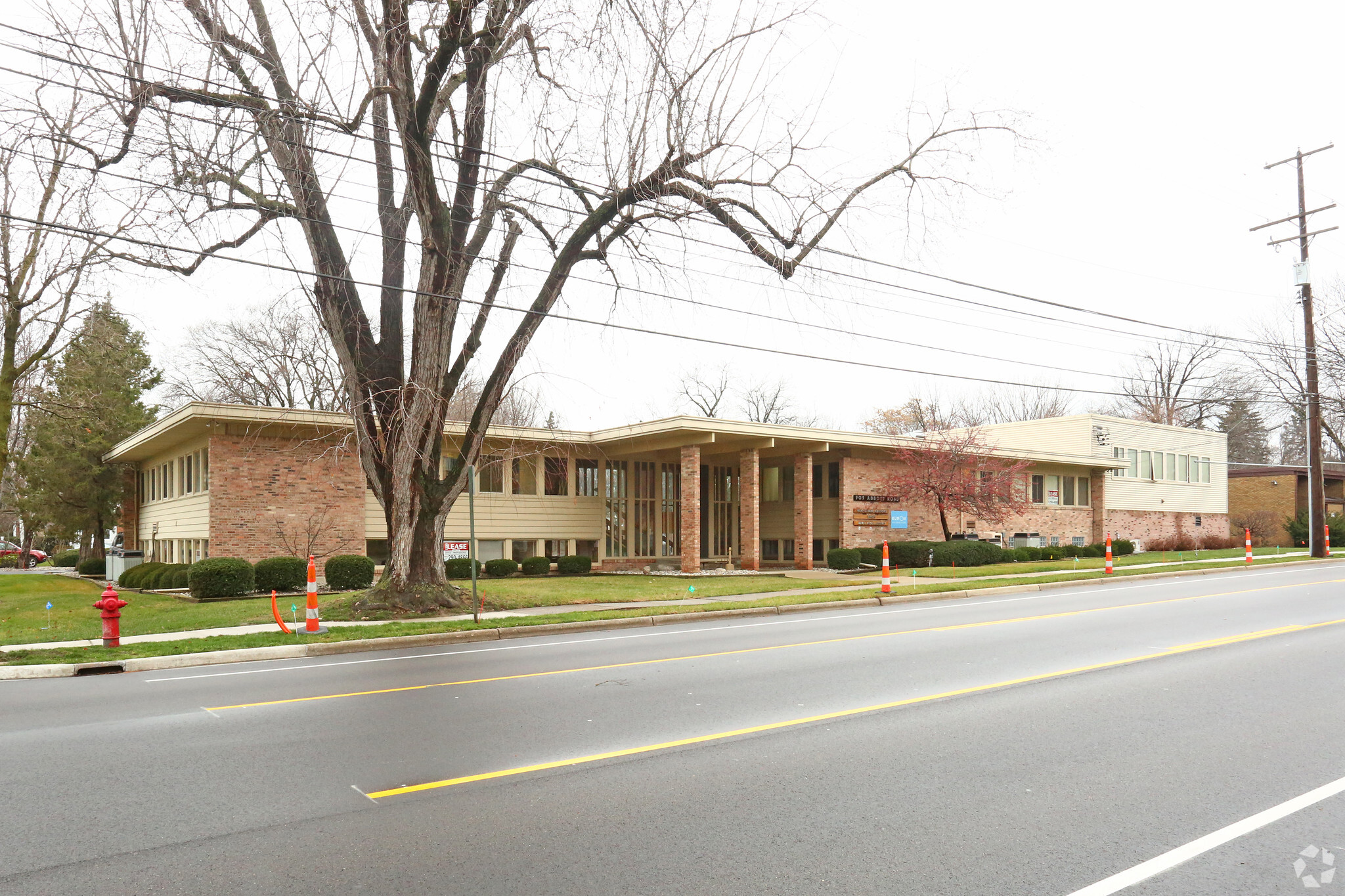 909 Abbott Rd, East Lansing, MI for sale Primary Photo- Image 1 of 1