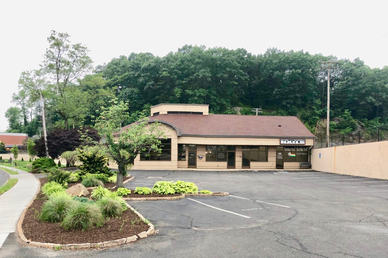 320 Kings Hwy E, Fairfield, CT 06825