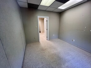 8010 Ridge Rd, Richmond, VA for lease Interior Photo- Image 1 of 14