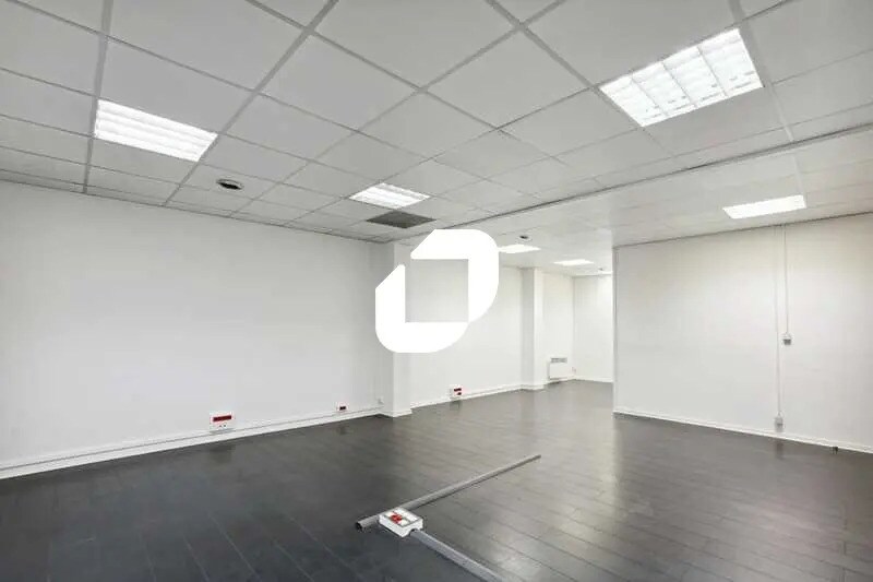 45-47 Avenue Carnot, Cachan for lease - Interior Photo - Image 2 of 13