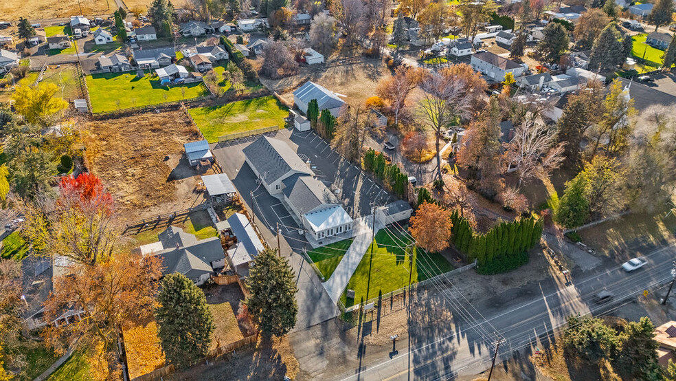 8308 Ahtanum Rd, Yakima, WA for sale - Building Photo - Image 2 of 44