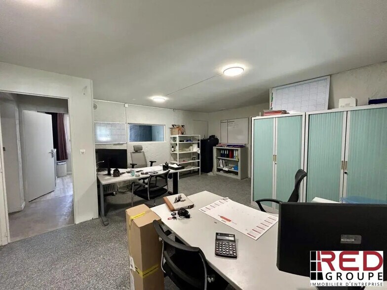 238 Chemin De L'Oratoire De Bouc, Gardanne for sale - Building Photo - Image 2 of 8