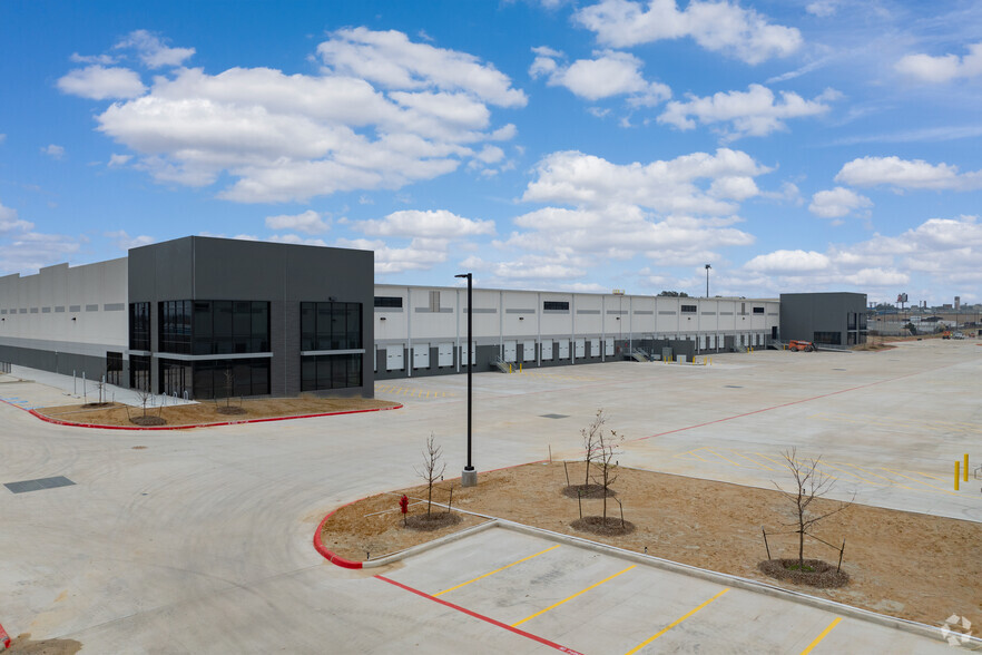 Eckhert Rd, San Antonio, TX for lease - Building Photo - Image 2 of 26