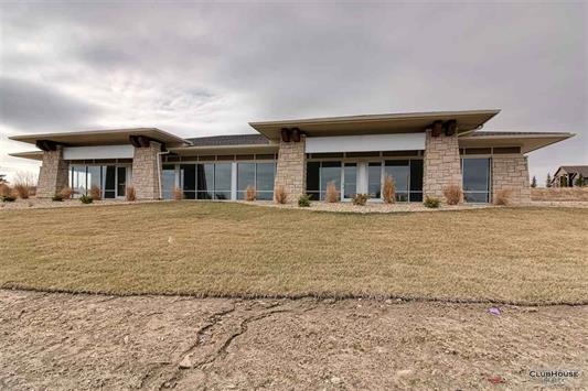 3808 Vanesta Dr, Manhattan, KS for sale - Primary Photo - Image 1 of 1